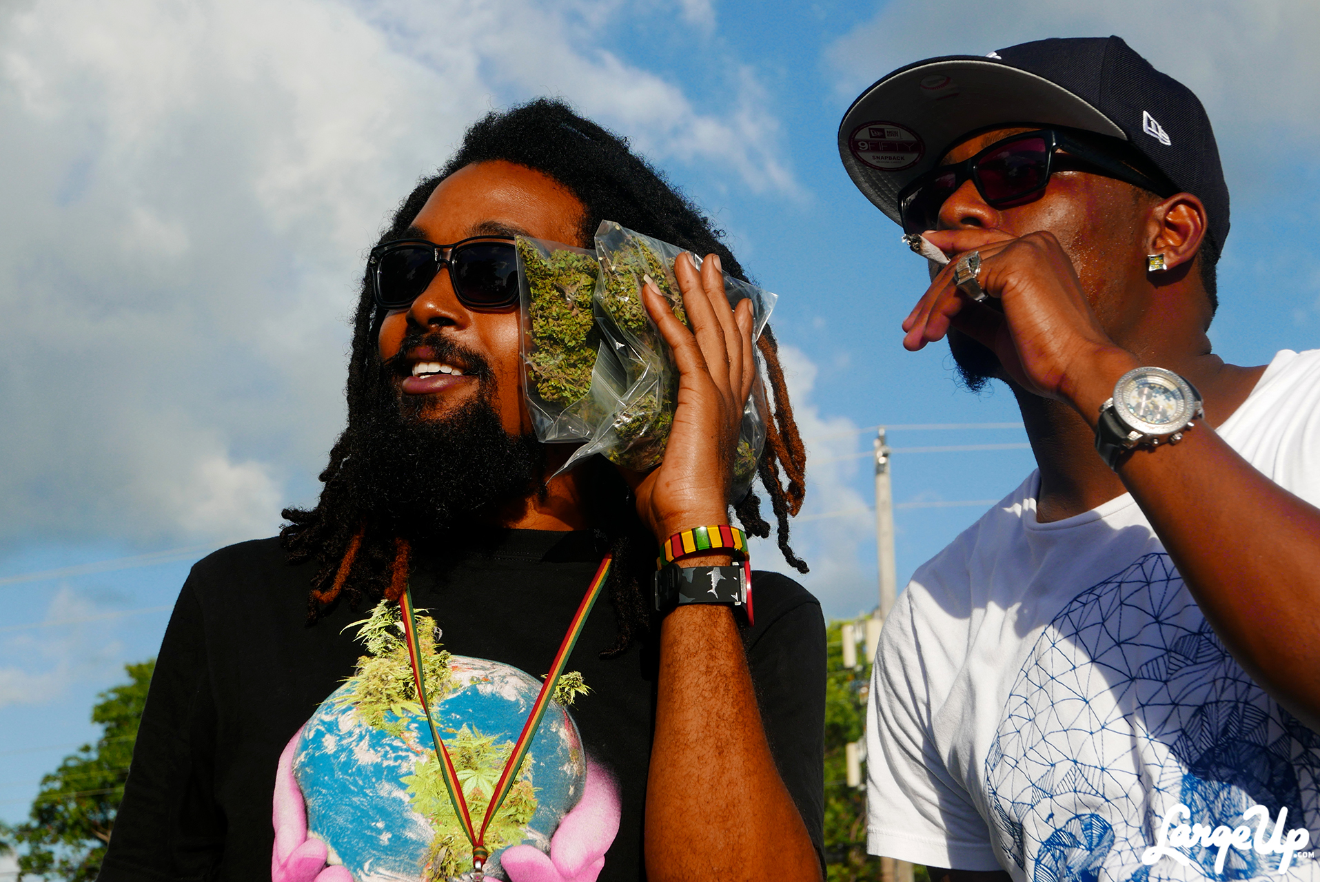 Наркотики: Вынуждены вас расстроить, но то, что марихуана легальна на Ямайк...